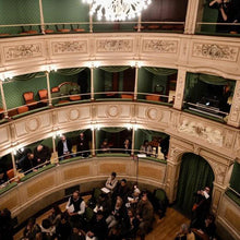 Load image into Gallery viewer, Aperitivo e concerto di mandolini alla "Piccola Scala" di Milano: il teatro Gerolamo! | miguidi