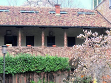 Load image into Gallery viewer, Milano segreta: chiostri, cortili e giardini di Porta Nuova - miguidi