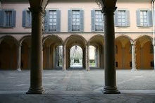 Load image into Gallery viewer, Milano segreta: chiostri, cortili e giardini di Porta Nuova - miguidi