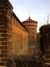 Load image into Gallery viewer, Il giro di ronda delle merlate del Castello Sforzesco - miguidi