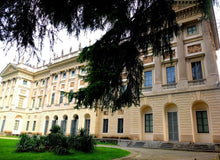 Load image into Gallery viewer, La villa reale di Milano e il suo giardino proibito - miguidi