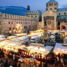 Load image into Gallery viewer, A bordo di un trenino elettrico d'epoca: Trento e i Mercatini di Natale! | miguidi | 