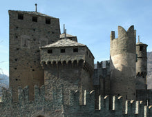 Load image into Gallery viewer, La magia della Valle d'Aosta tra castelli e atmosfere natalizie - miguidi