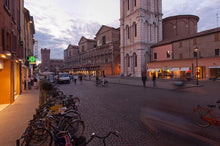 Load image into Gallery viewer, Ferrara, città che ammalia - miguidi