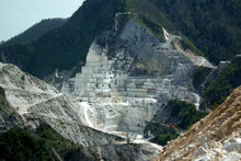 Load image into Gallery viewer, Ai confini della realt&agrave;: le cave di marmo di Carrara | miguidi