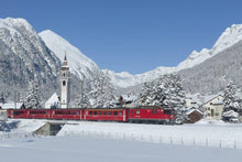 Load image into Gallery viewer, Tra le vette e l'infinito: il Bernina Express | miguidi