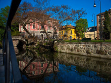 Load image into Gallery viewer, L'antico borgo di Gorla: l'eco della piccola Parigi che fu, dei bambini martiri e delle ville giardino sulle sponde della Martesana | miguidi