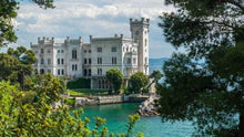 Load image into Gallery viewer, Pasqua a Trieste, citt&agrave; dalla "Scontrosa Grazia" | miguidi