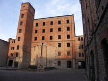 Load image into Gallery viewer, Pasqua a Trieste, citt&agrave; dalla "Scontrosa Grazia" | miguidi