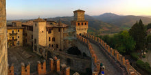 Load image into Gallery viewer, Atmosfere natalizie tra i borghi piacentini! | miguidi